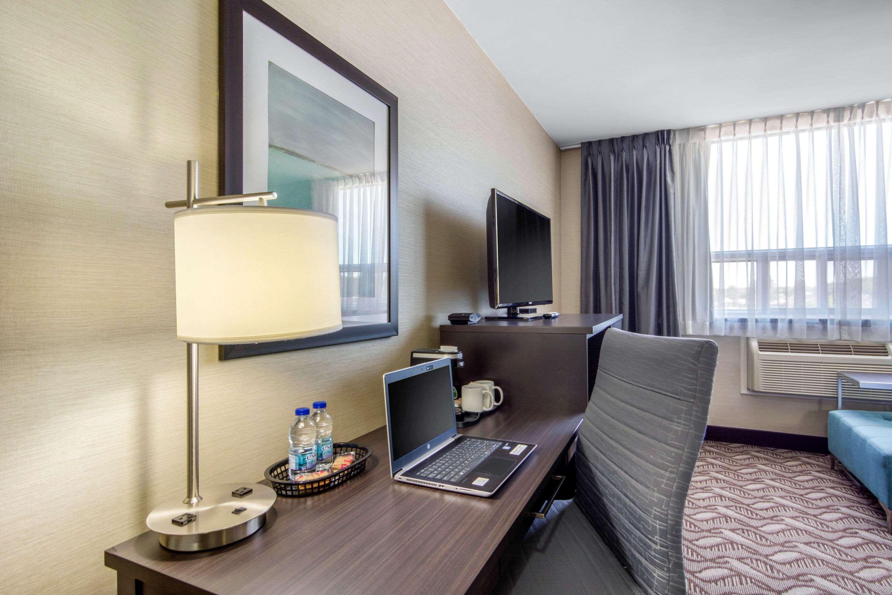 Clarion Hotel Съдбъри Екстериор снимка